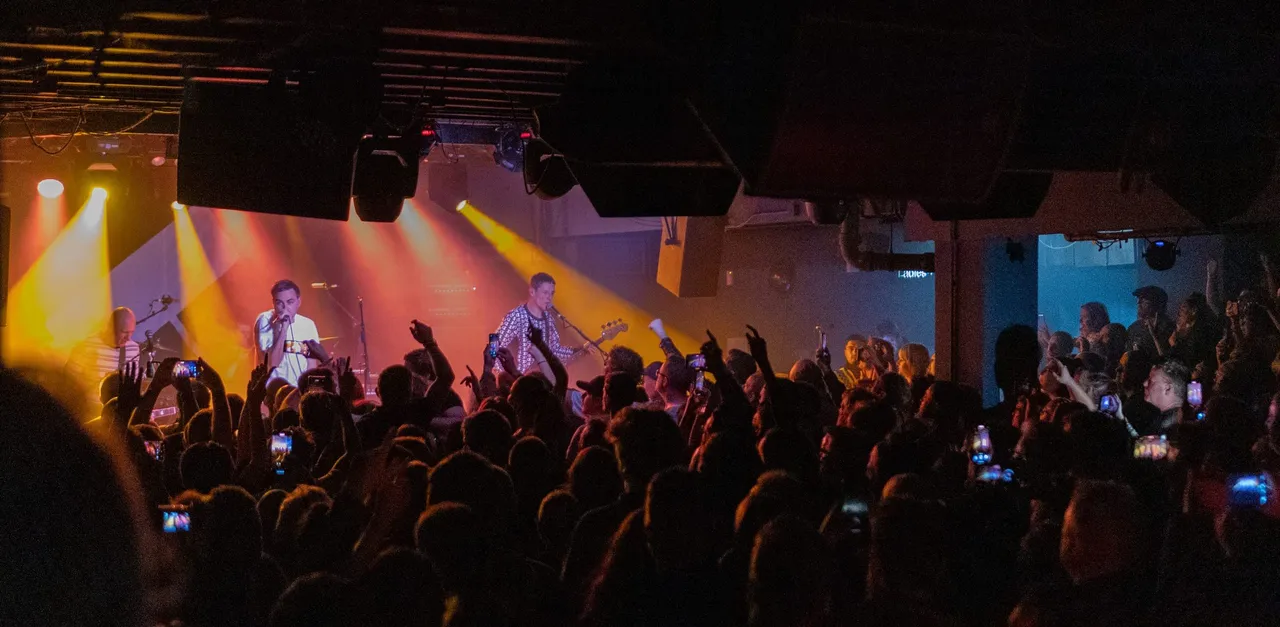 Dingwalls photo 1