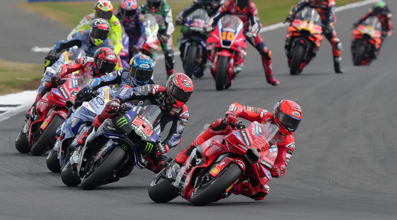 Silverstone photo 1