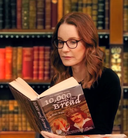 Susie Dent