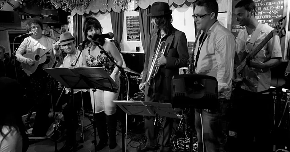 K'Chevere at The Bell Inn