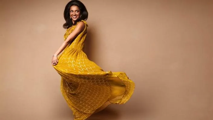 Sindhu Vee: Swanky at Birmingham Town Hall