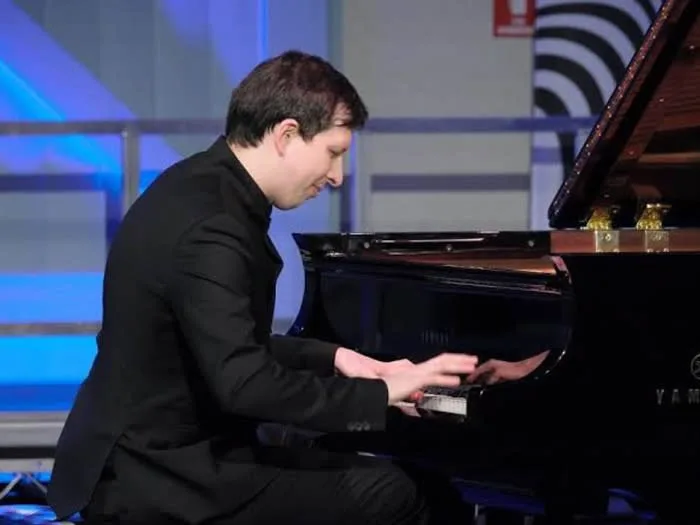 Lucas Krupinski piano at Royal Pump Rooms