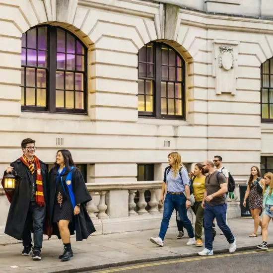 Original Harry Potter Walking Tour: German at Southwark View Point