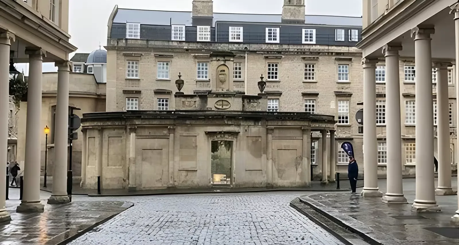 Best of Bath Walking Tours - Georgian Tour at Bath Abbey