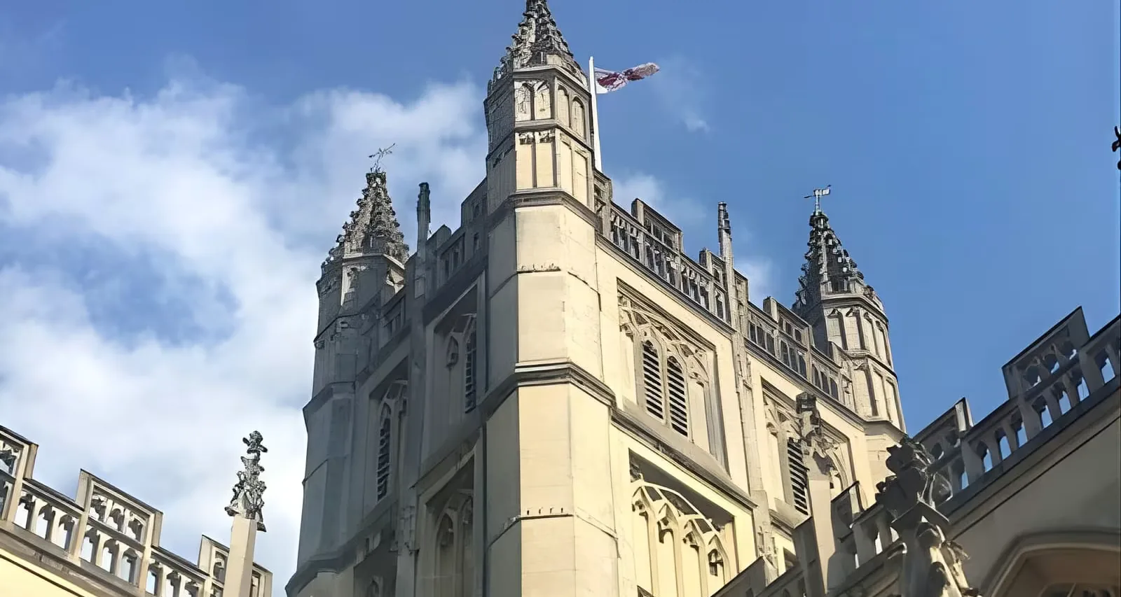 Walking Tour of Bath with Blue Badge Tourist Guide at Bath Abbey