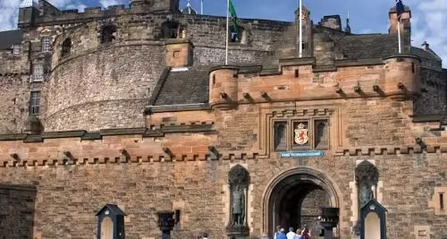 Edinburgh Castle: Entry Ticket + Guided Tour at Edinburgh Walking Tours