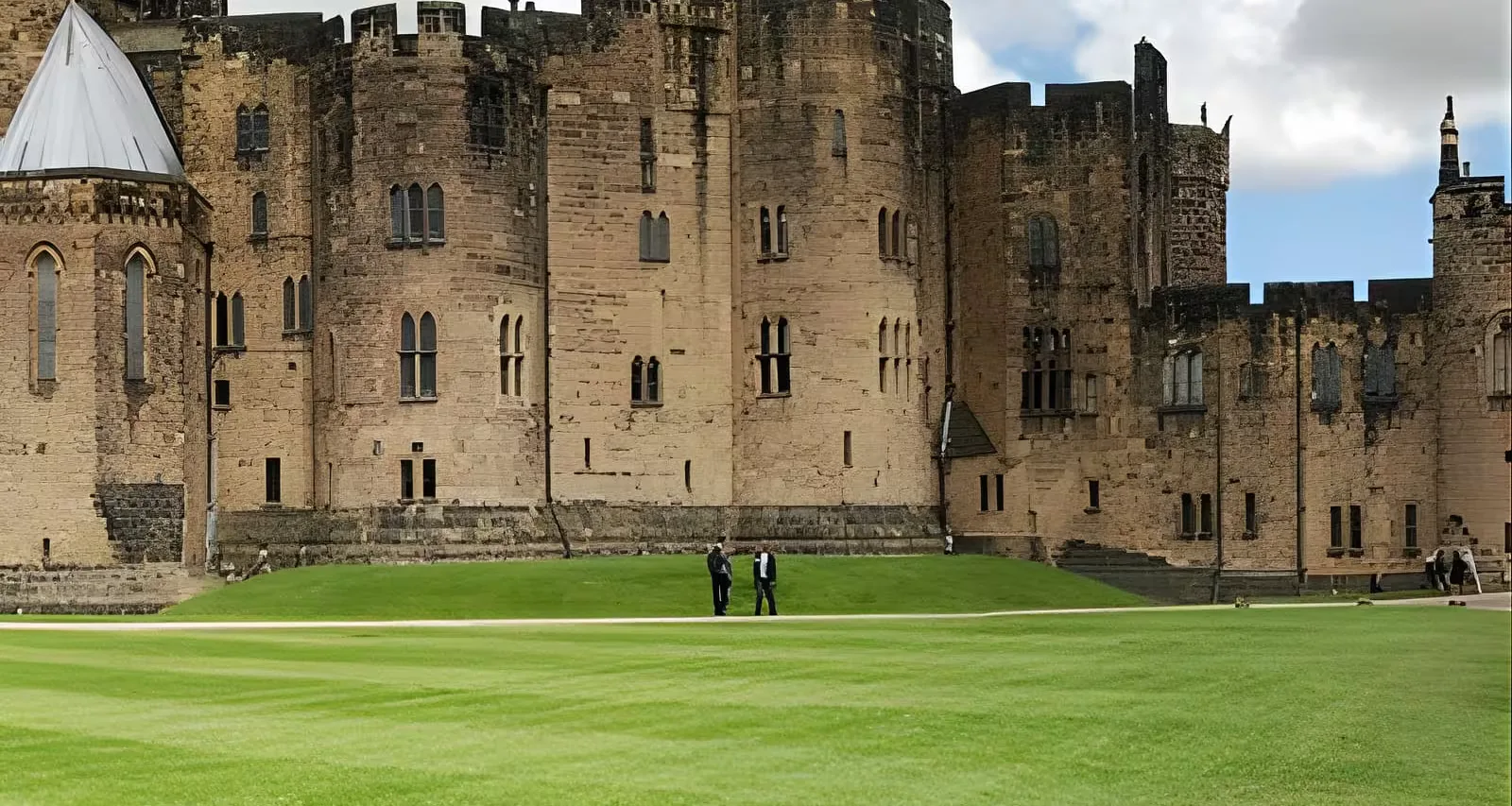 1 Day Alnwick Castle, Holy Island & Scottish Borders at Deacon's House Cafe