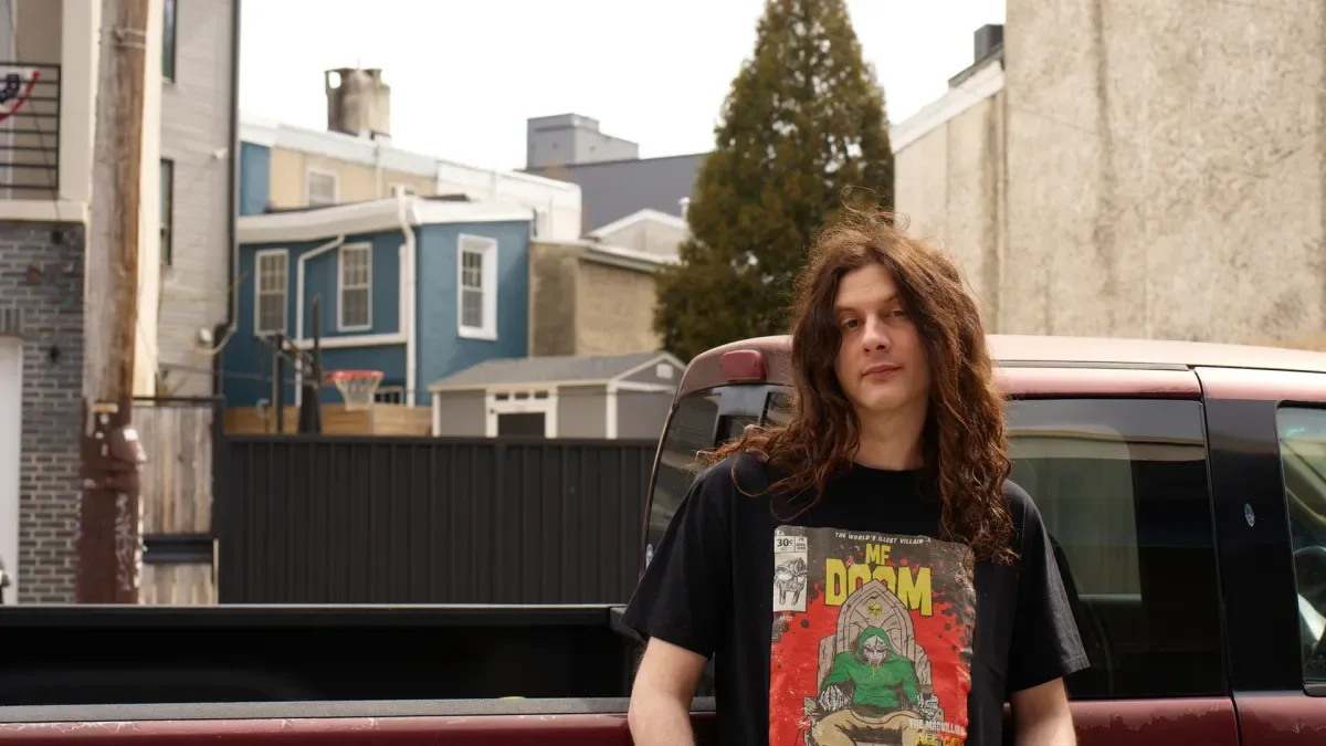 Kurt Vile, Ryan Davis & the Roadhouse Band, Kurt Vile and the Violators in Bristol at The Prospect Building
