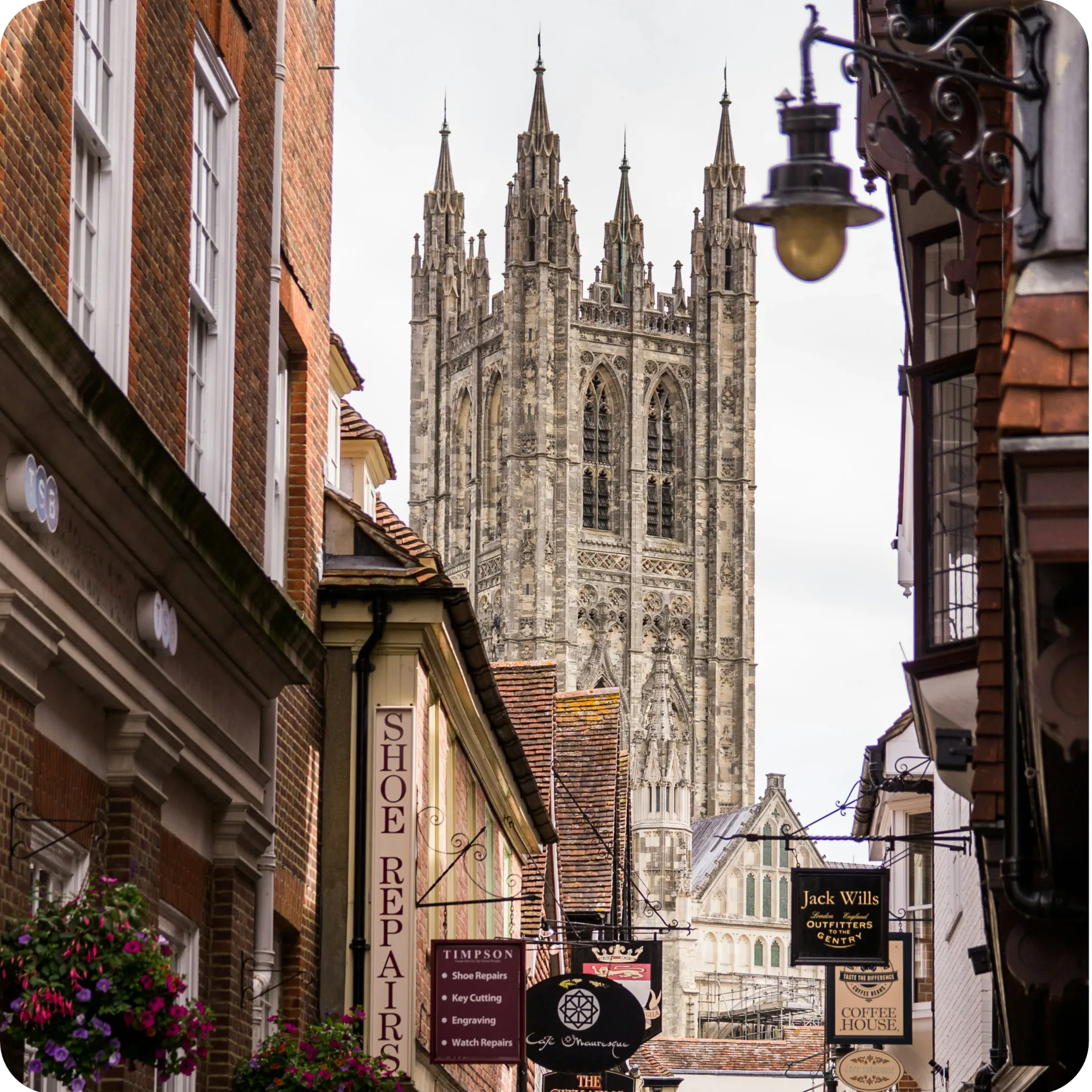 Canterbury & Dover Cliffs tour from London