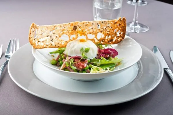 Luxury Escorted Paris Day Trip with Bateaux Parisiens Lunch Cruise (Plus Class) at St Pancras International