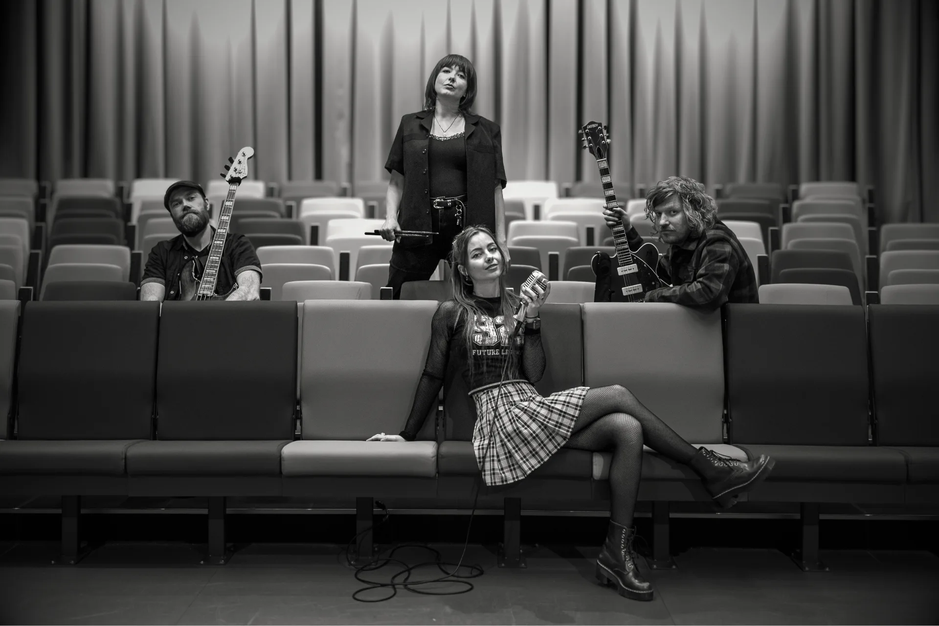 LORENA + THE TIDE / McCORMICK at Toft House, Middlesbrough Little Theatre Club