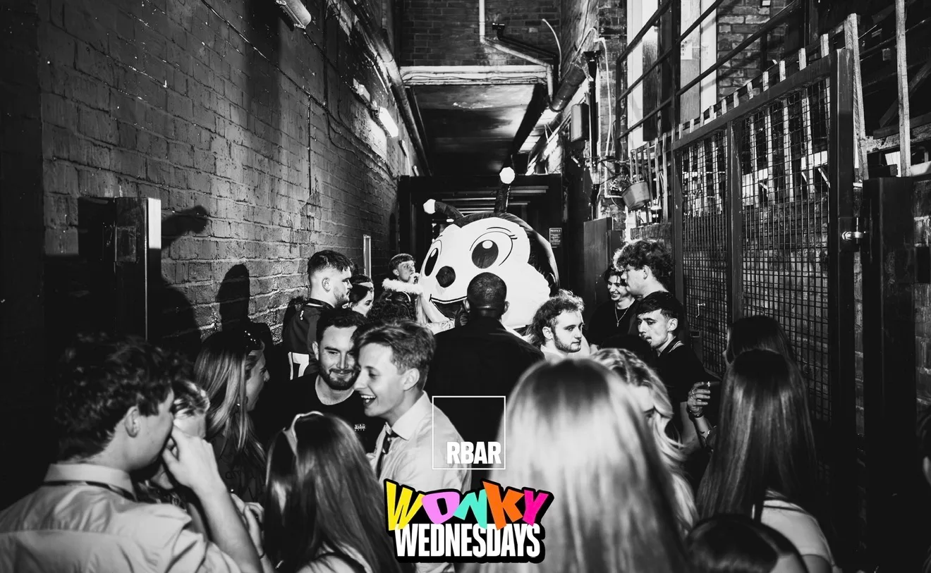 ✭ WonKy Wednesday's ✭ We’re back a week early.. you’re welcome! ✭  with Drinks From £1!  ✭ @ R/Bar ✭ at R/Bar