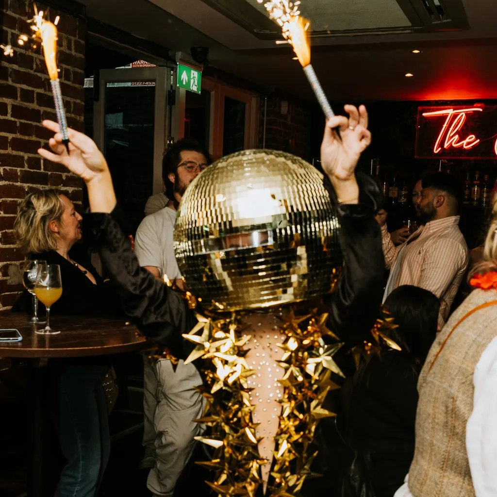 Throwback R&B & Hip Hop Bottomless Brunch at The Cuban