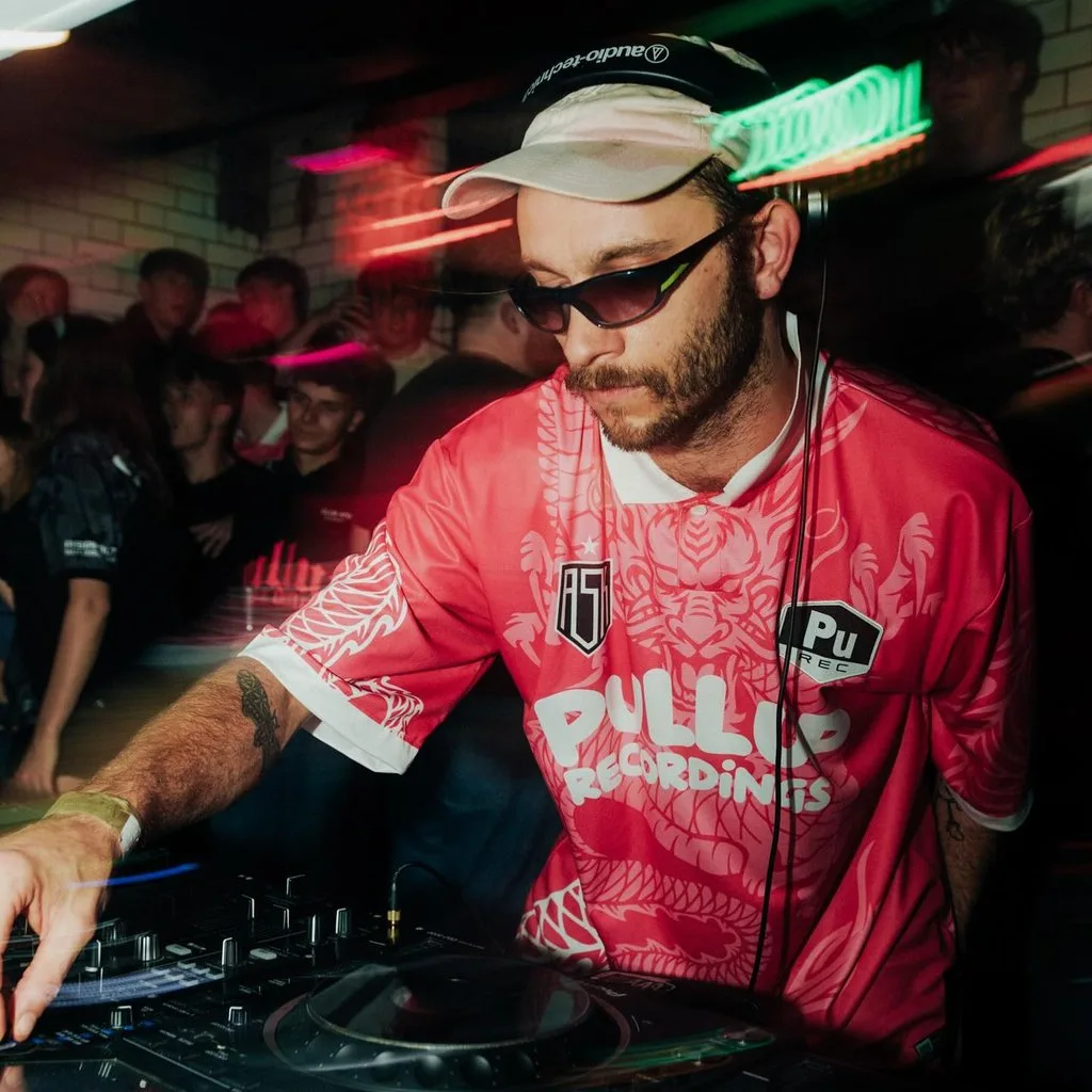 A Warped Halloween: Samurai Breaks, Napes, Settle Down + more at Meraki