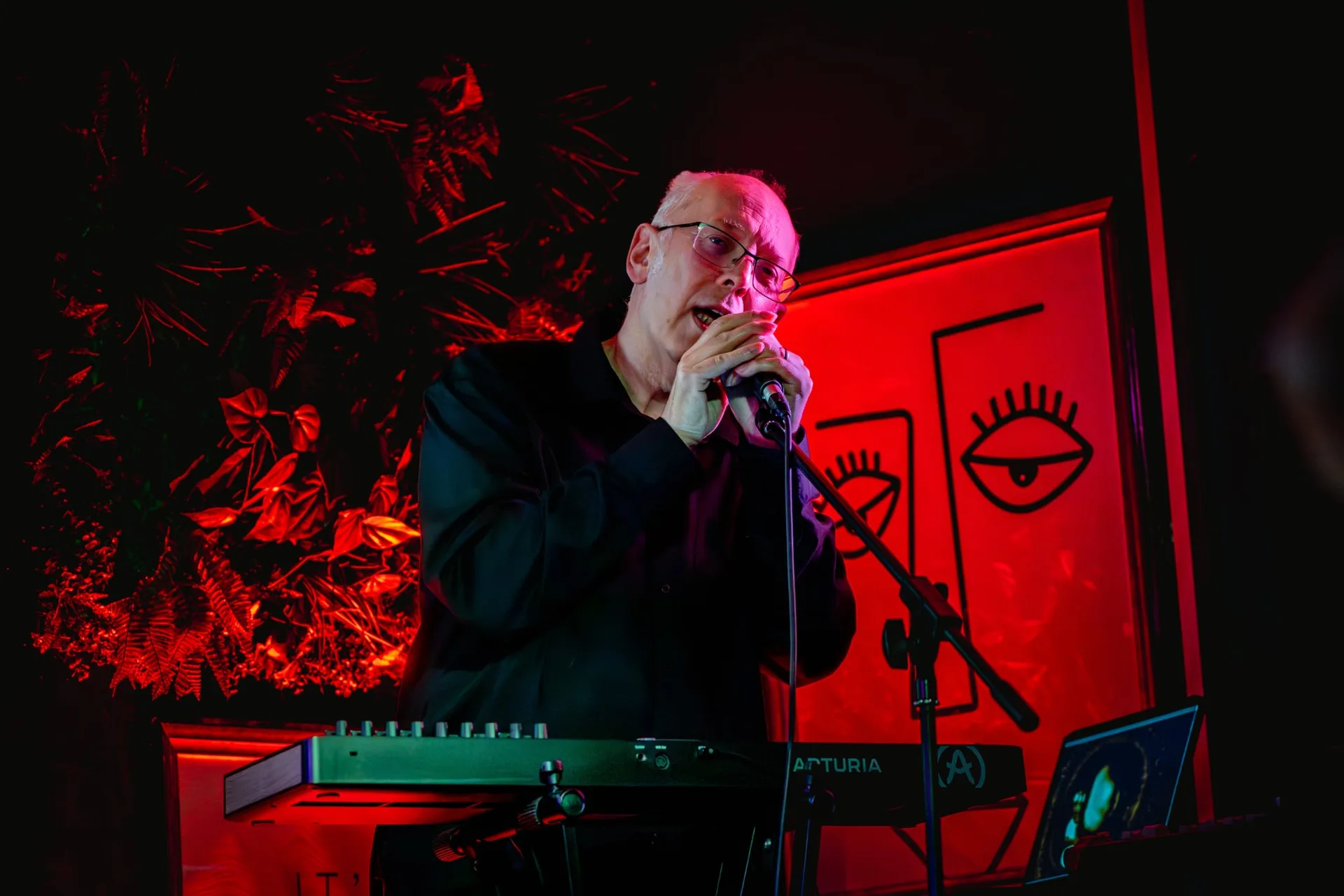 Dusty Pop: Mistrust at The Eagle Inn, Salford