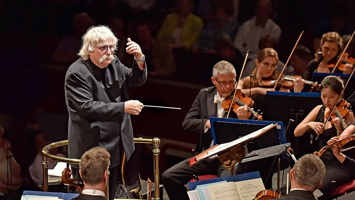 Sir Karl Jenkins conducts The Armed Man at Glasgow Royal Concert Hall
