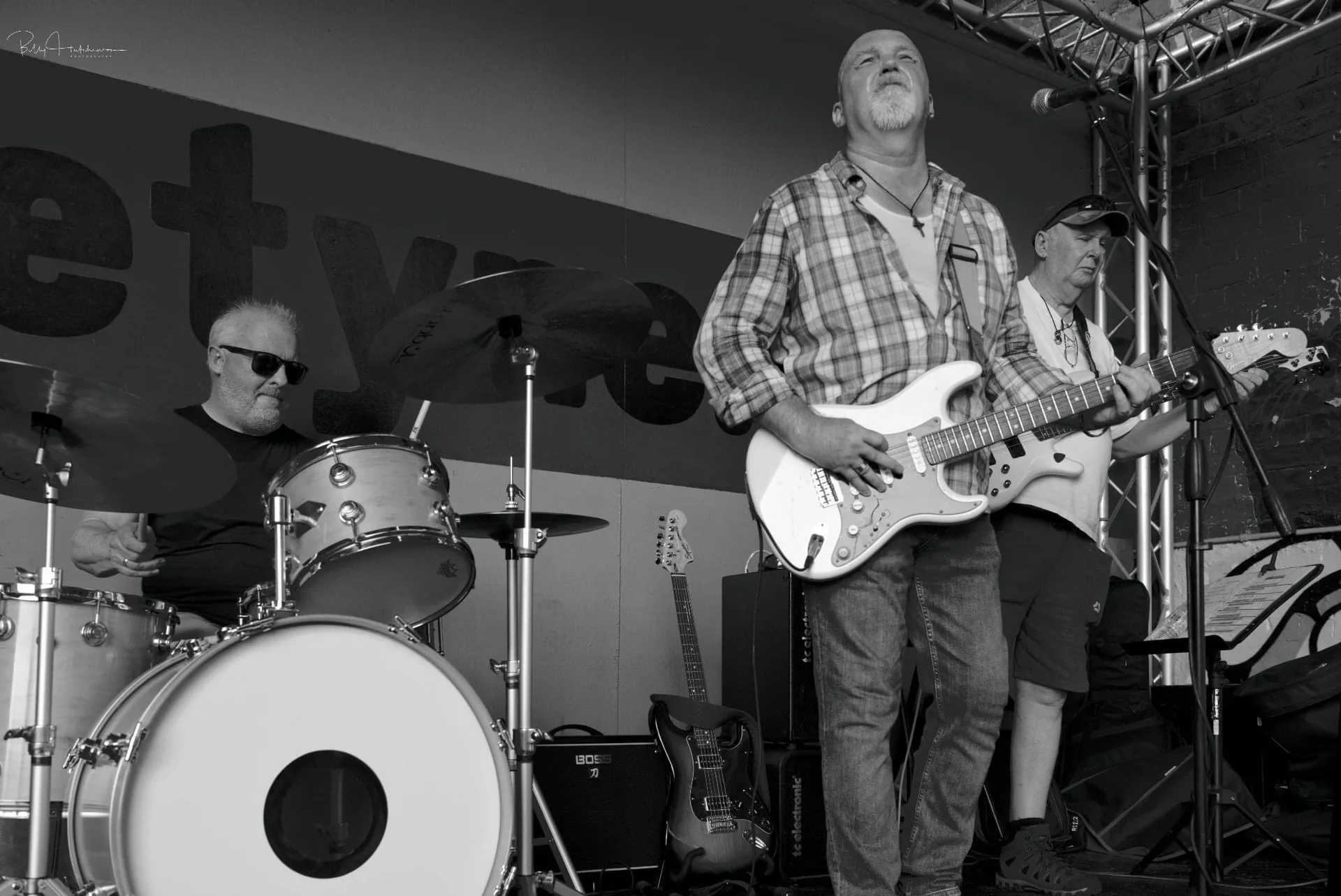 The Captains Crew - Live @ Billy's at Billy Bootleggers
