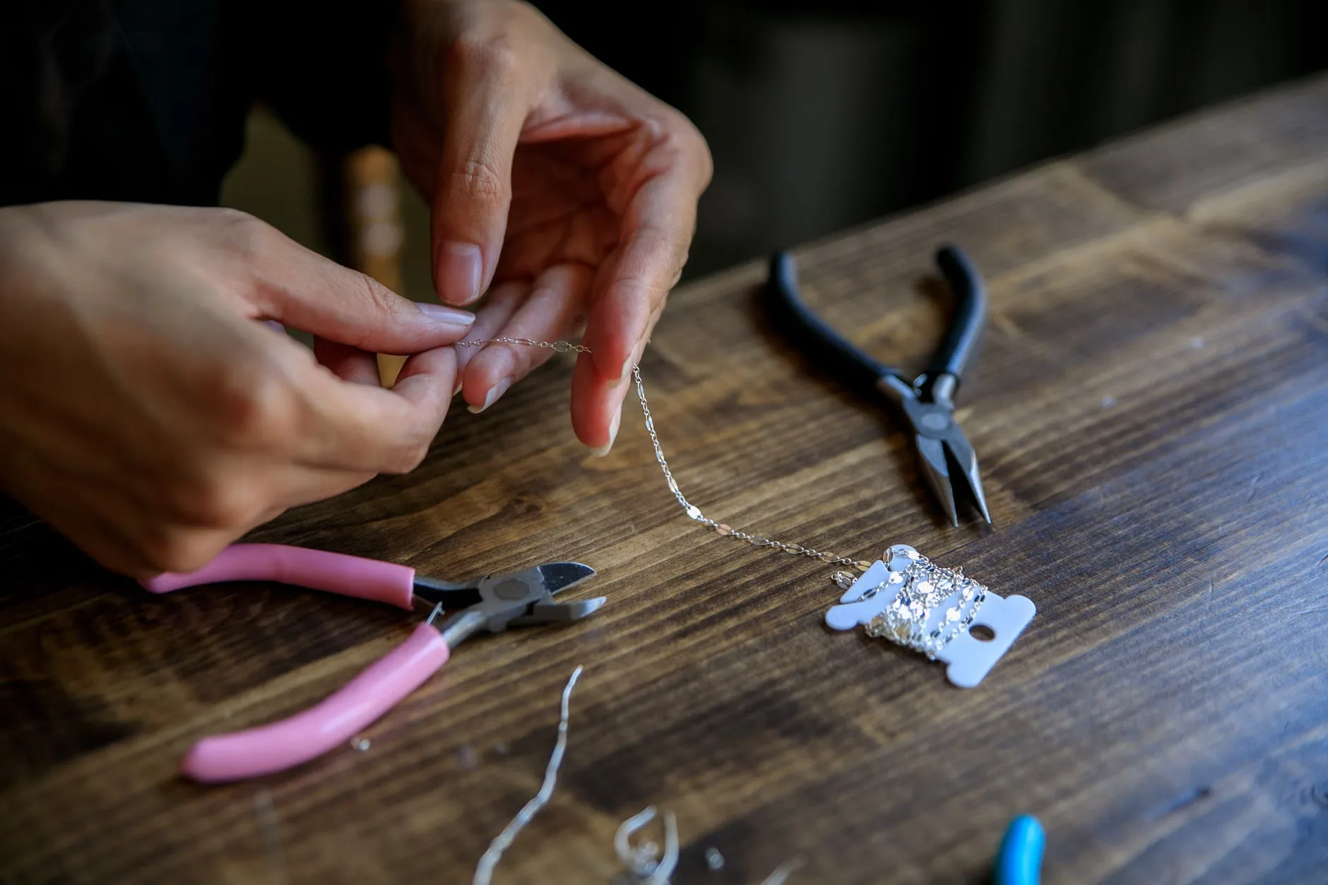 Dried Flower Resin Jewellery Workshop at Serica Arts & Crafts