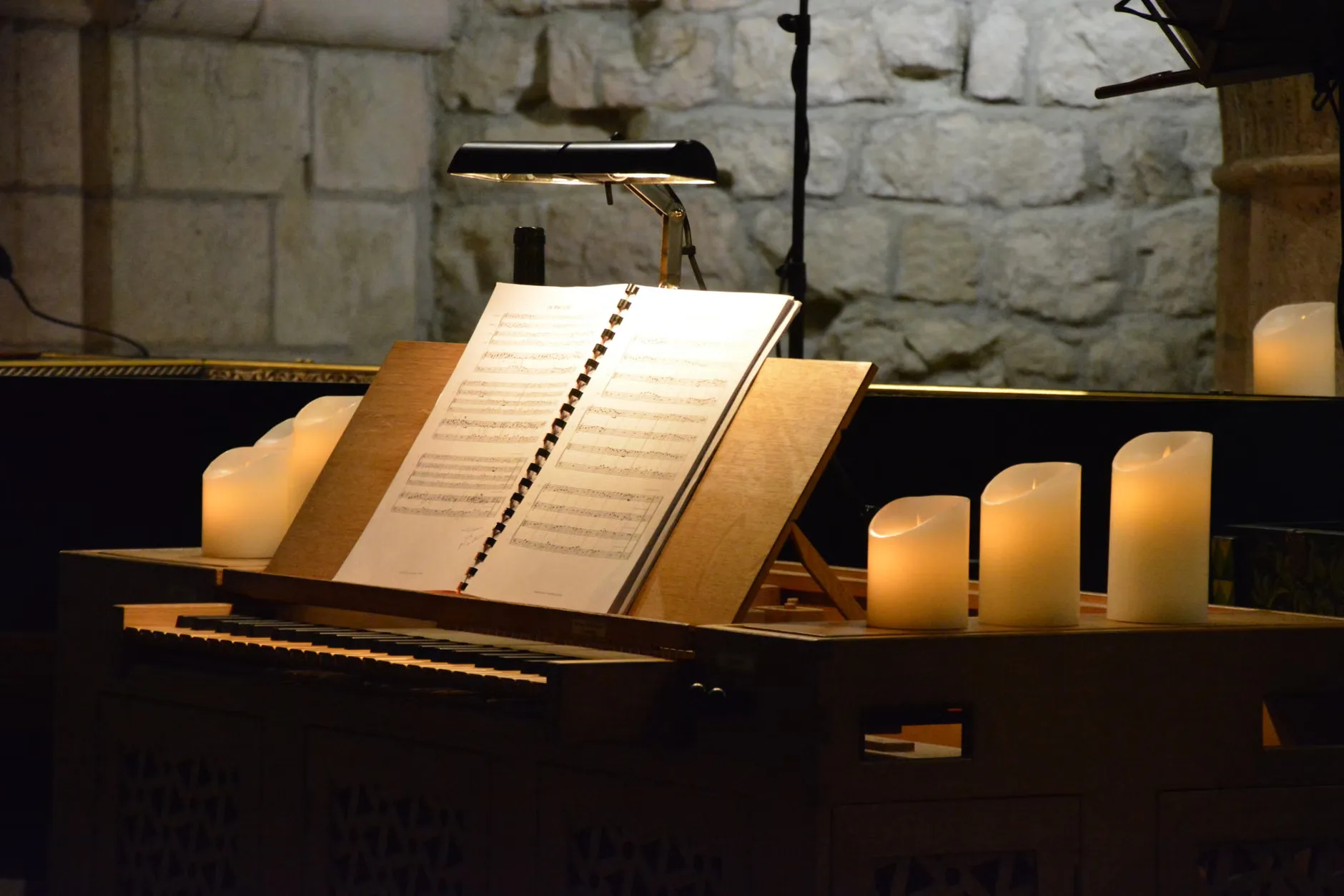 Candlelight: Tribute to ABBA & More