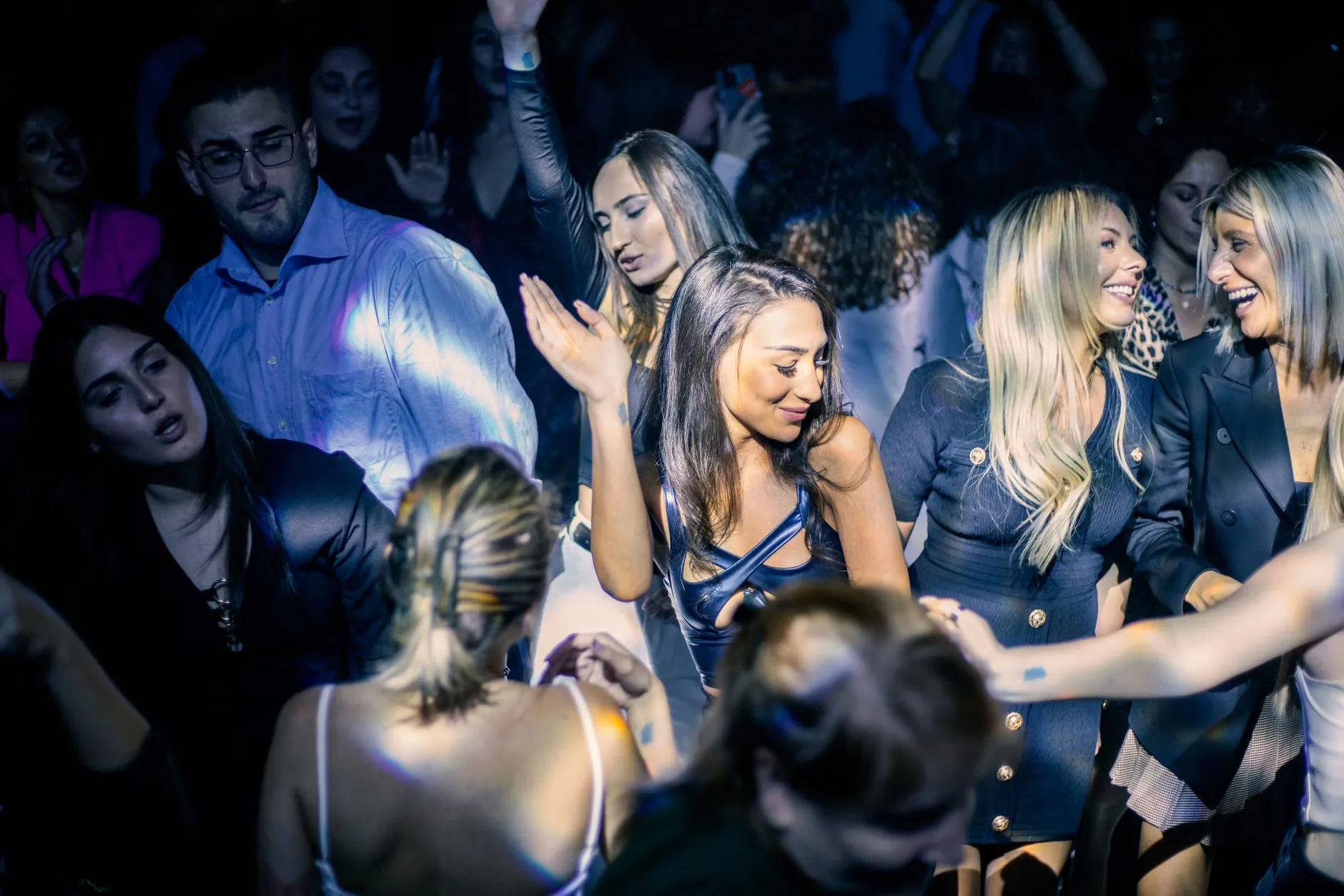 BILLY'S LATE NIGHT POOL PARTIES - Free entry pool tournaments at Billy Bootleggers Nottingham