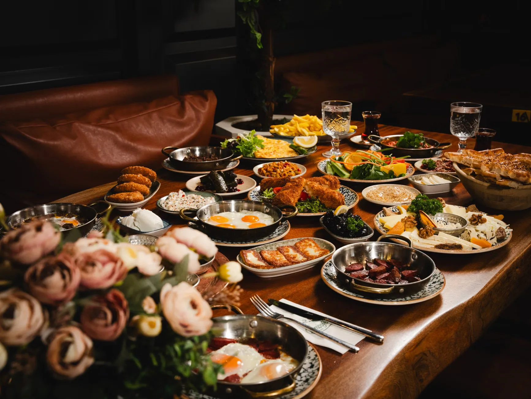 Yates Liverpool Bottomless Brunch at Yates Liverpool