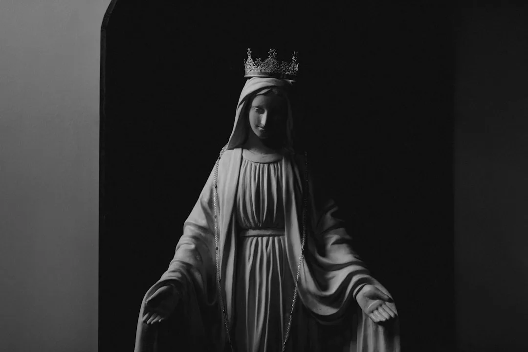Private Mary Queen of Scots Tour with free self guided MQS Edinburgh Tour