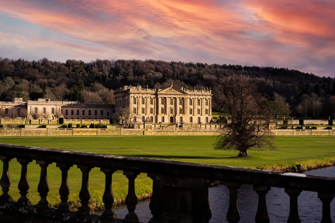 Chatsworth House & Peak District National Park: Guided Tour from Manchester at Manchester Day Trips