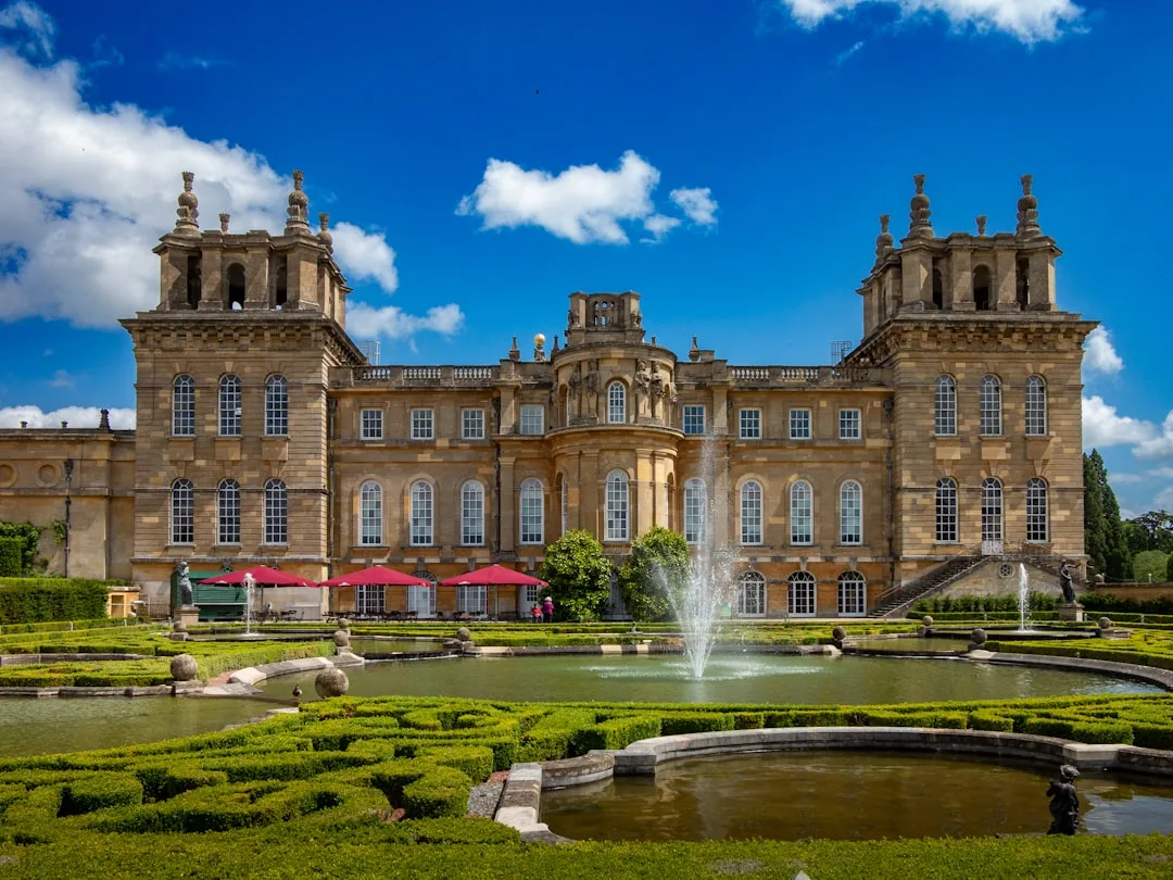 Blenheim Palace Tour and The Cotswolds Day Trip from London at Victoria Coach Station
