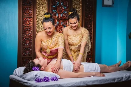 7 Bali Spa London Ultimate Royal 4-Hands Massage with Light Bites and Prosecco at London