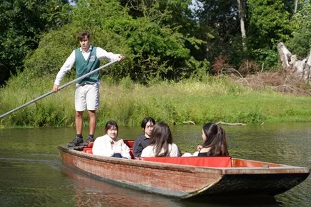 Chauffeured Cambridge Punting and City Walking Tour for Two Adults at Cambridge