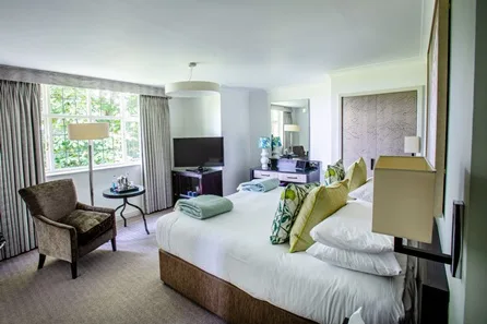One Night Luxury Stay with Dinner, Wine and Breakfast for Two at Hogarths Stone Manor, Worcestershire at Hogarths Stone Manor, Worcestershire, Kidderminster