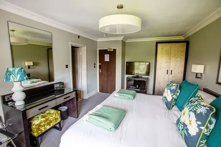One Night Luxury Stay with Wine and Breakfast for Two at Hogarths Stone Manor, Worcestershire at Hogarths Stone Manor, Worcestershire, Kidderminster