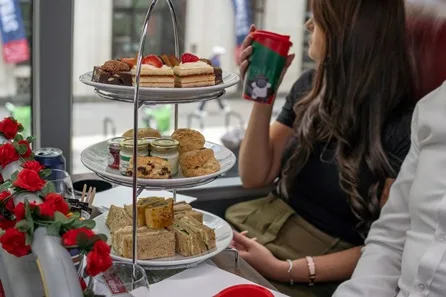 PG Tips Afternoon Tea Sightseeing Bus Tour for Two Adults and One Child at London