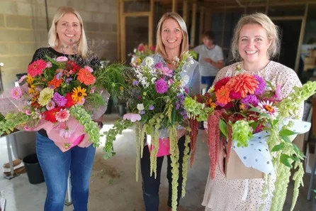 Pick and Design your Own Bouquet with Prosecco and Cake for Two at Droitwich