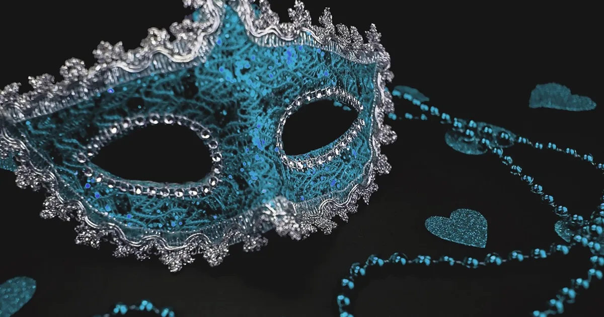 Customise a Mask Workshop at 8 Edgar Buildings