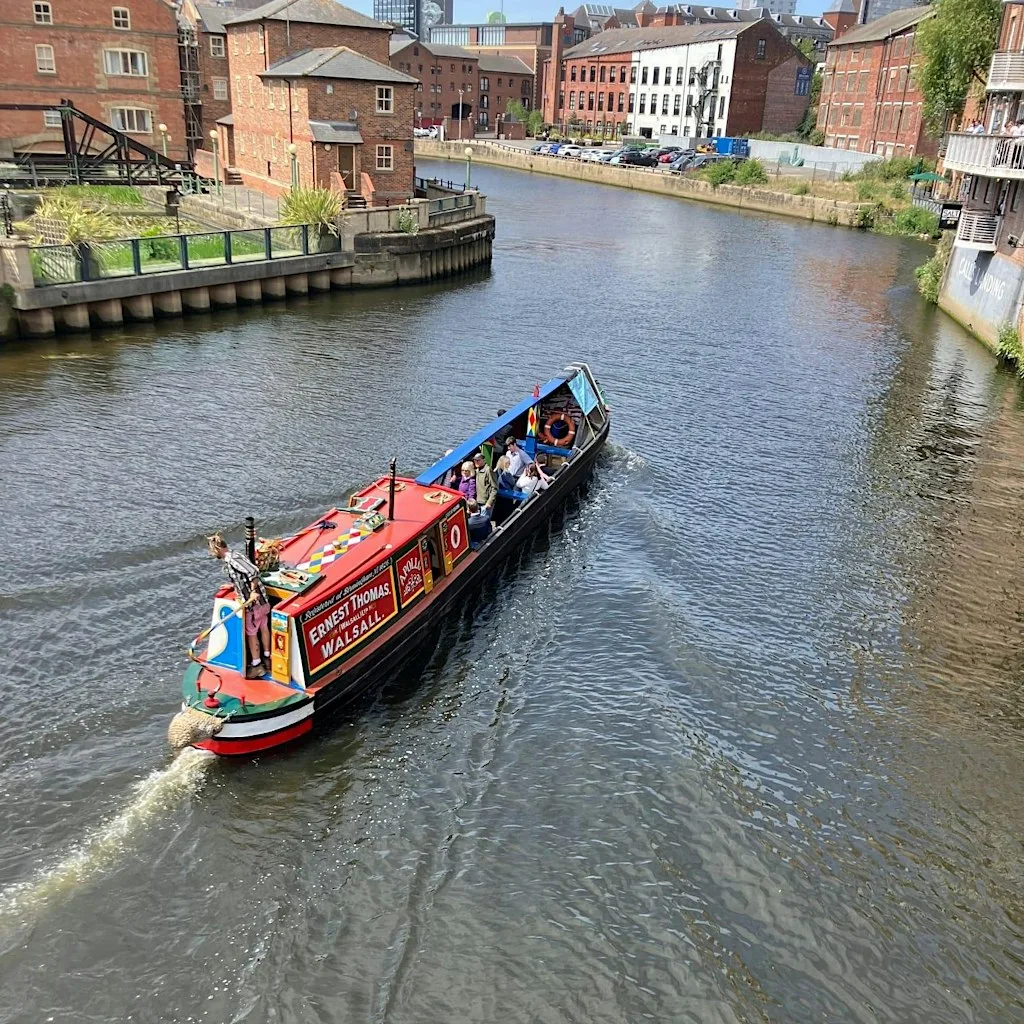 90min Boat trips at Leeds Dock