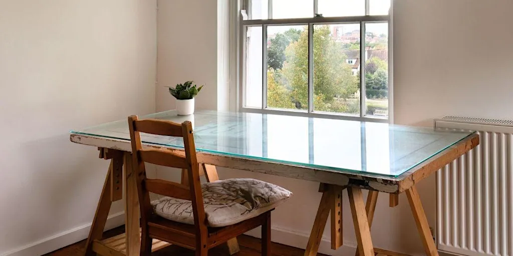 Hot Desks: Available Tuesdays, Wednesdays & Thursdays