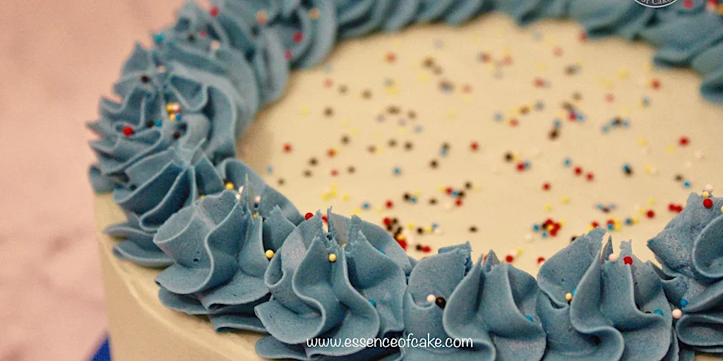 Decorating a Semi Naked Cake