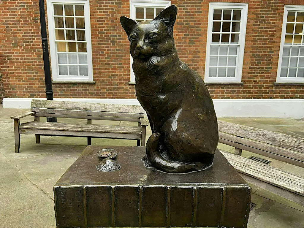 Walking Tour - The Literary City at Outside Brew Garden cafe