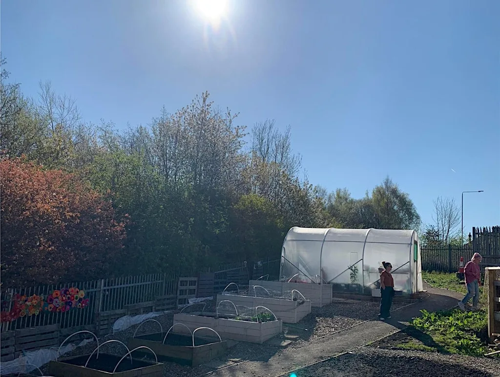 Bed & Breakfast Community Growing Club