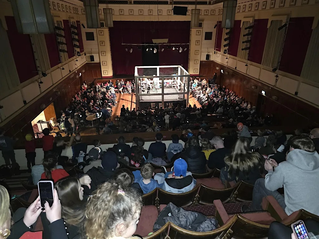 AMERICAN WRESTLING EPW STIRLING 20FT STEEL CAGE MATCH! at Stirling Albert Halls