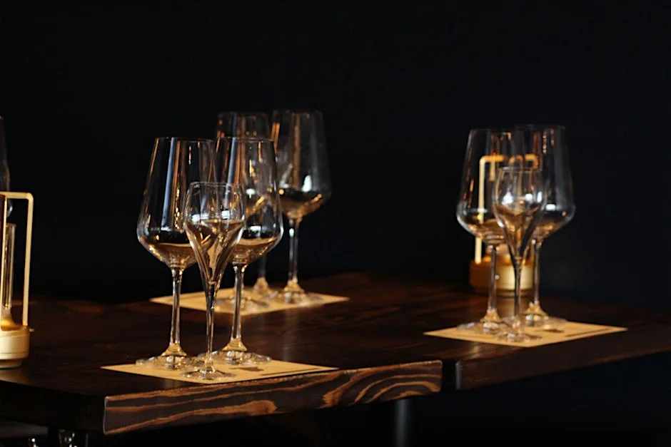 New World Vs Old World Wine Tasting at Sip Monton