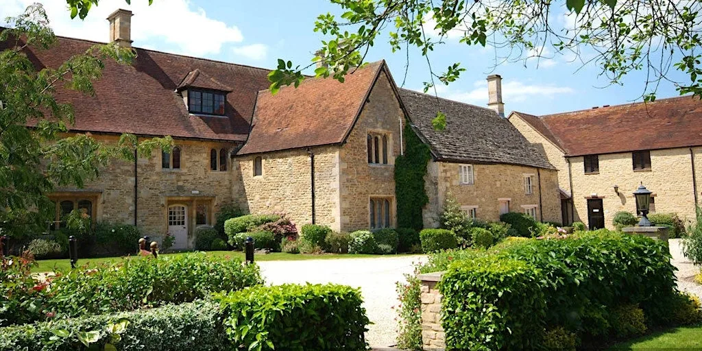Guides for Brides at voco® Oxford Thames Wedding Fair, Oxfordshire, OX4 4GX at voco Oxford Thames by IHG