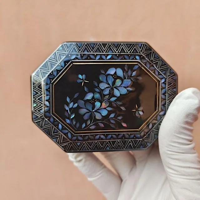 Exclusive Luxe Mother-of-Pearl Jewelry Box Workshop