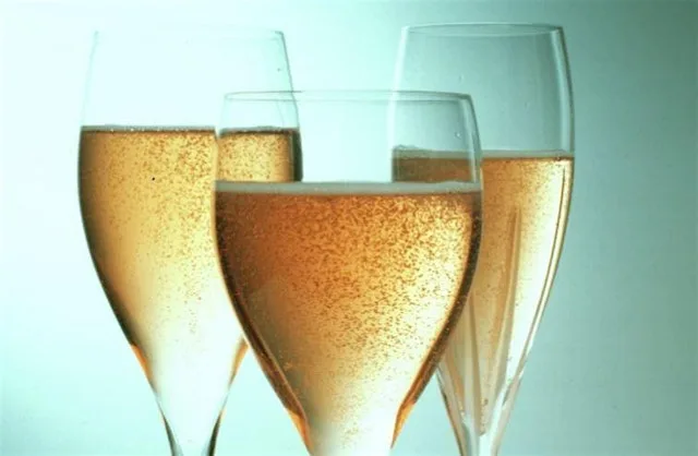 Champagne v Sparkling Wine Tasting + Buffet in St Andrews at Rufflets Country House Hotel St Andrews