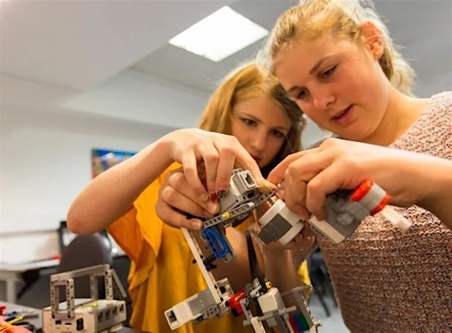 Holiday workshops: Lego Mindstorms (Year 5 and 6) at The Royal Institution of Great Britain