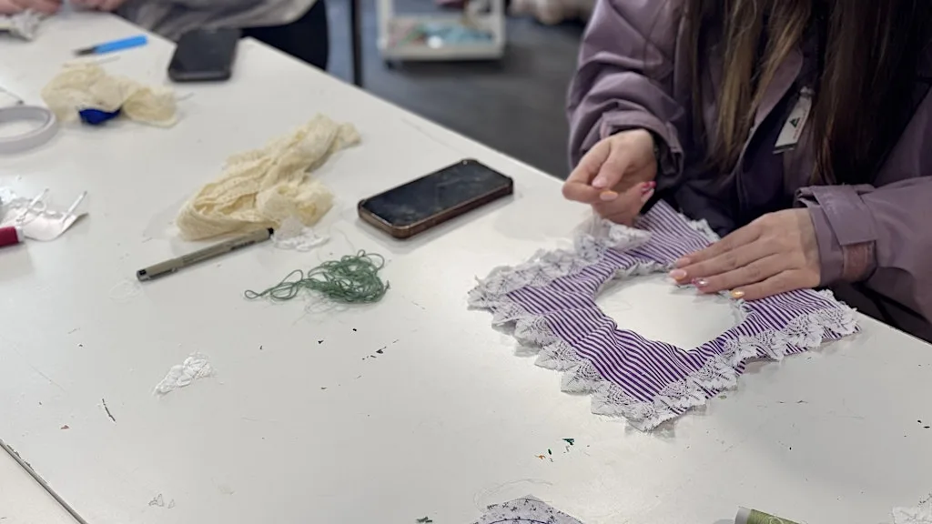Cosy Handmade Accessories Workshop in Glasgow at O&E ART CRAFT STUDIO