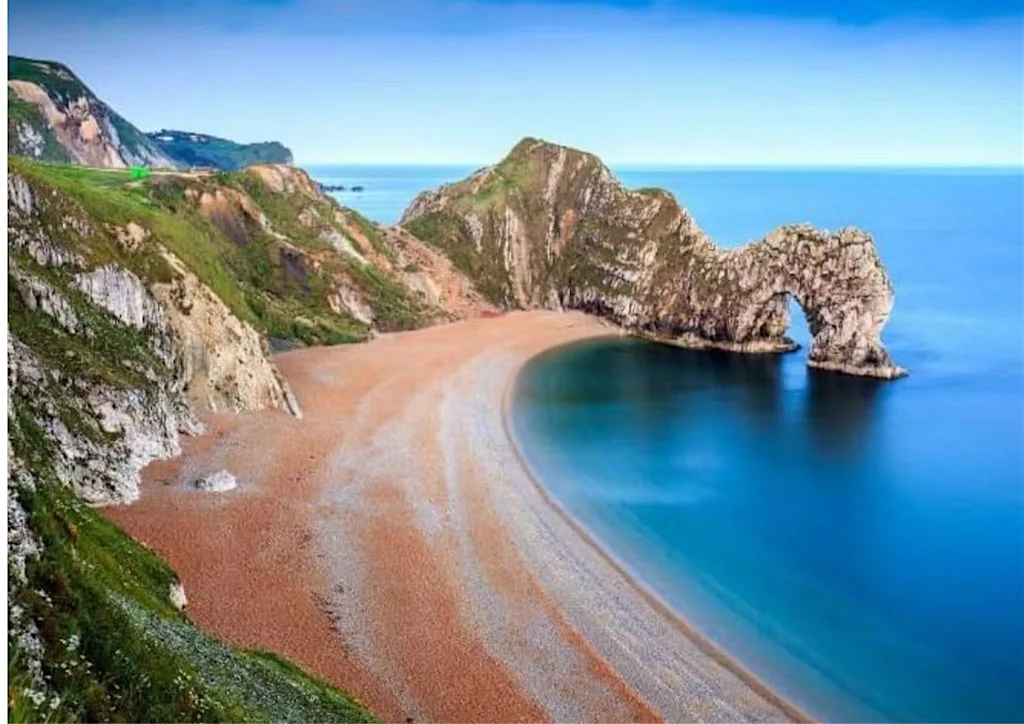 Coach Trip to Dorset - Visit to Bournemouth & Lulworth Cove & Durdle Door at 45 Tothill St
