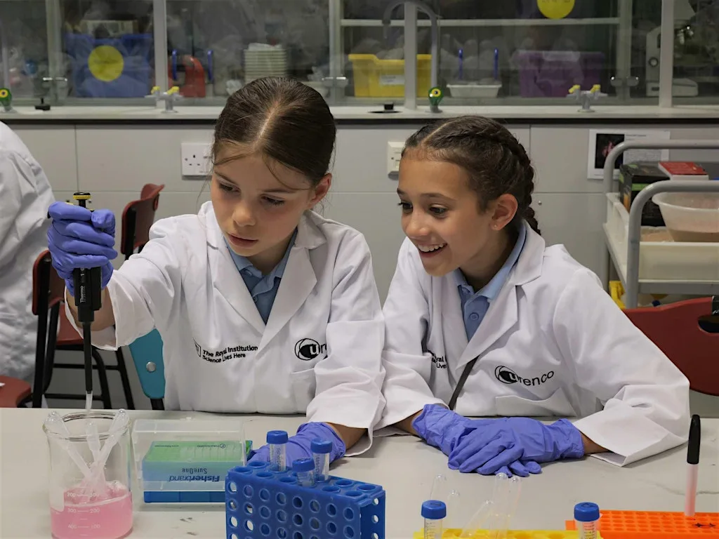 Holiday workshops: Extract your own DNA (Year 7 - 9) at The Royal Institution of Great Britain