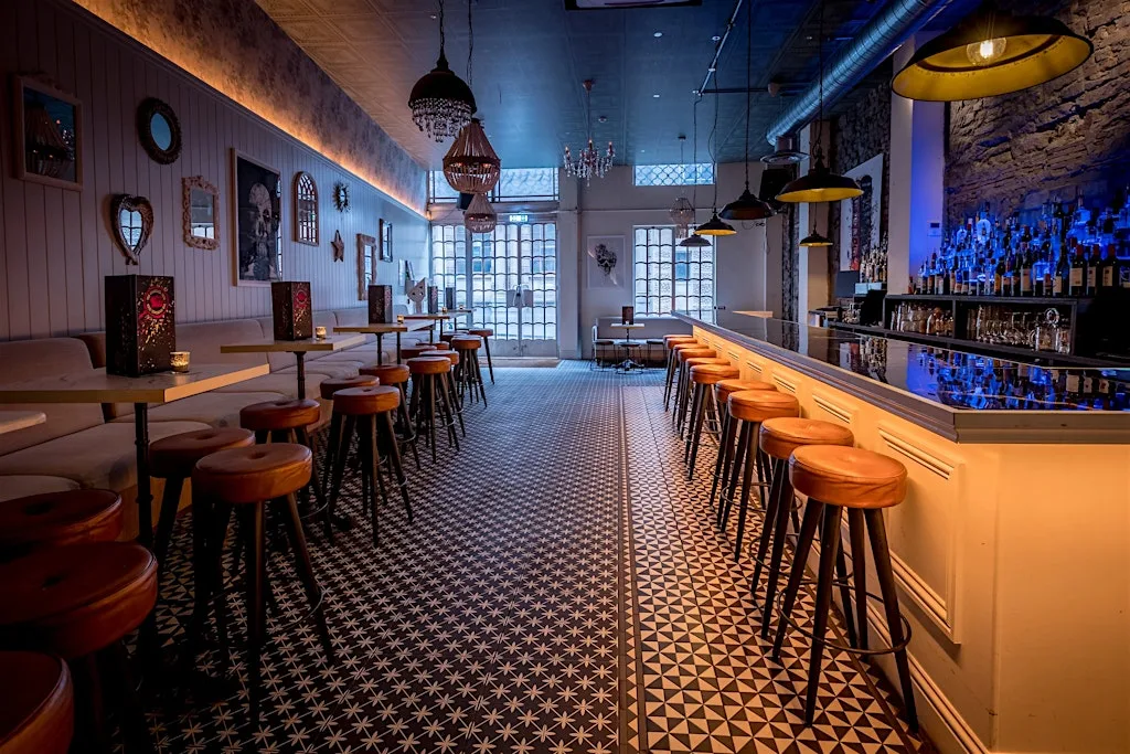 Girls Night - LGBTQ+ Speed Dating Bristol - 28th July at The Cocktail Club - Corn Street Bristol